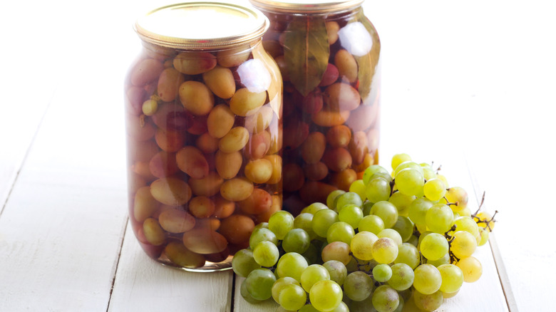 what are canned grapes 1706116471