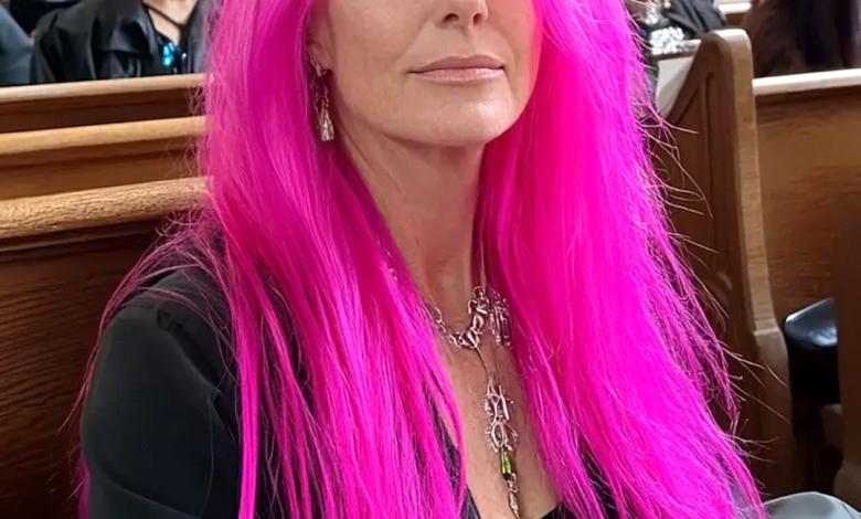 I Saw A Woman In Church With Pink Hair