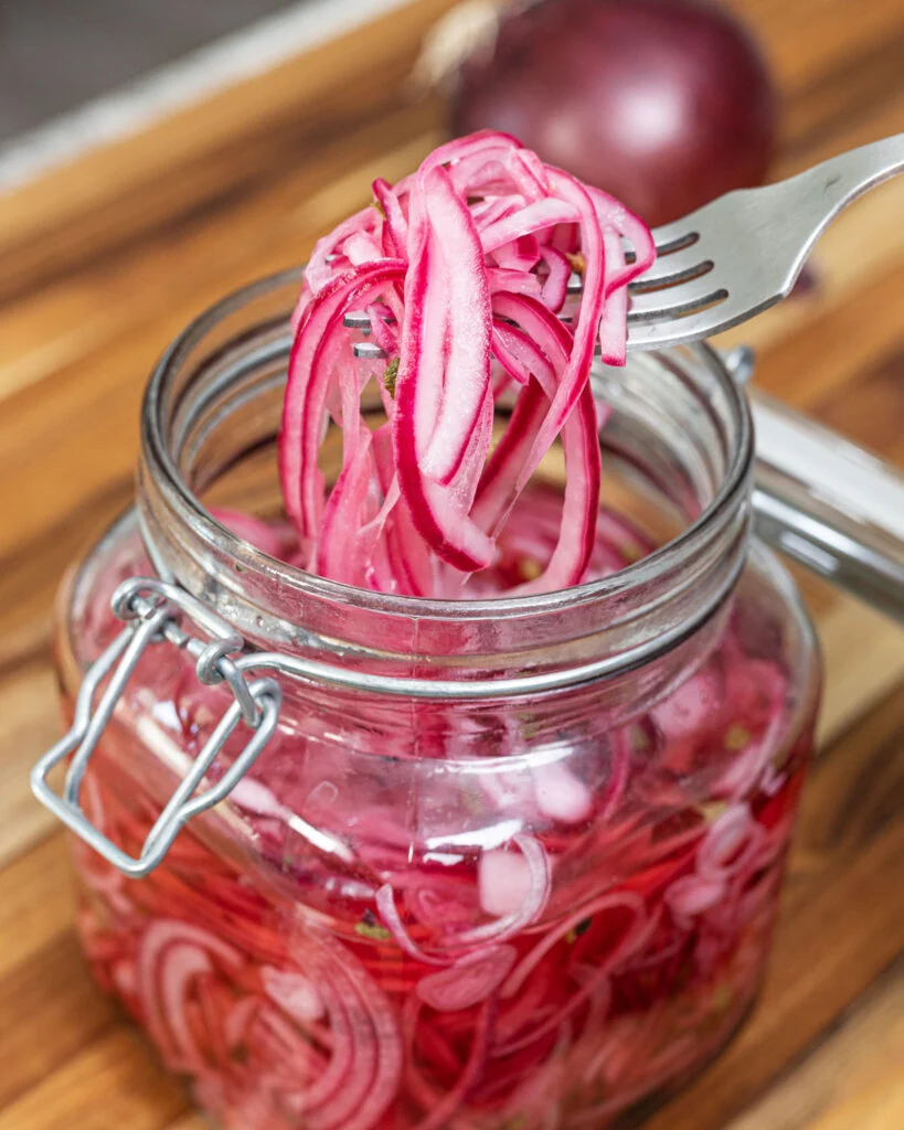 Pickled Red Onions 001 819x1024 1