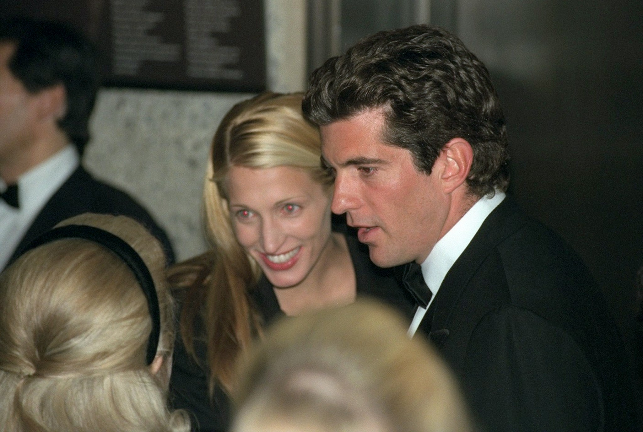 John F. Kennedy Jr. and Carolyn Bessette-Kennedy at a reception at the Whitney Museum in 1996. | Source: Getty Images