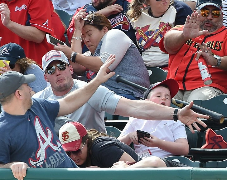 A Father Unleashes "Superdad Powers" to Stop a Flying Baseball Bat From Hitting the Son's Head 2 112 2