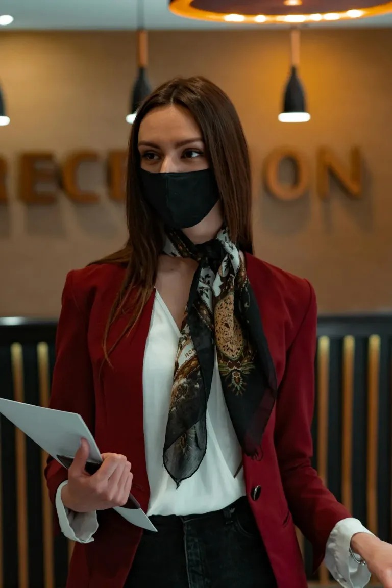 My Family Left Grandpa At The Hotel To Avoid Paying — They Thought He’d Stay Quiet, Until I Showed Up 4 12345 4