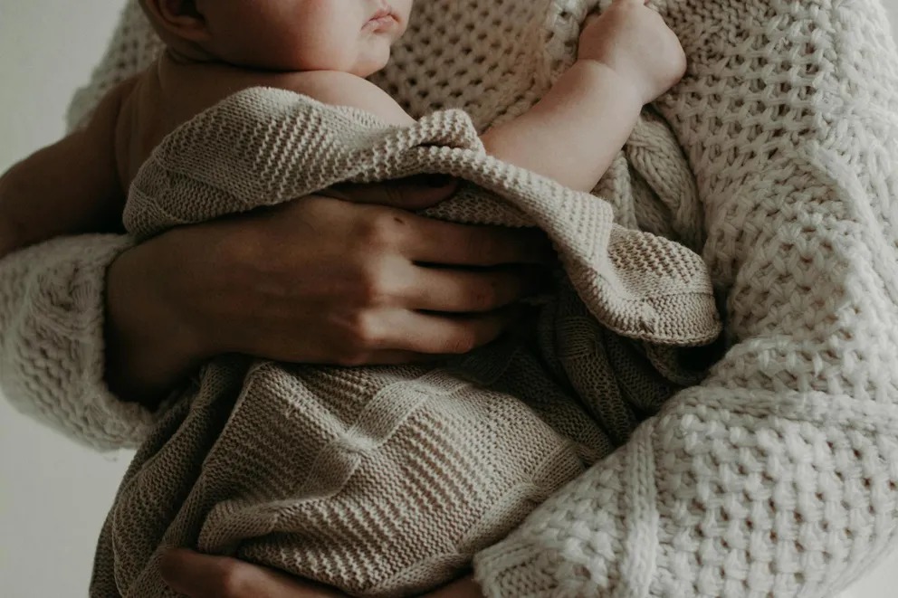 My Husband Left Me For His Boss While I Was Pregnant – Then They Demanded One Of My Babies 7 43215 6