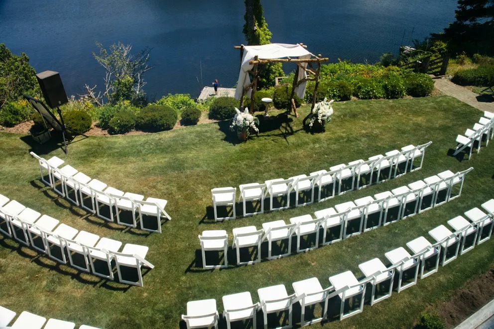 My Best Friend Kicked My Fiancé Out of Her Wedding Because 'Only Married Plus-Ones Were Allowed' 4 4678 4