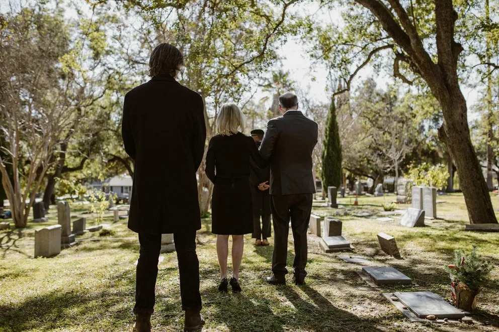 My Father's Lawyer Handed Me a Letter Before His Funeral — It Asked Me to Follow My Stepmom and Her Kids Secretly After the Ceremony 3 My Fathers Lawyer Handed Me a Letter Before His F 8