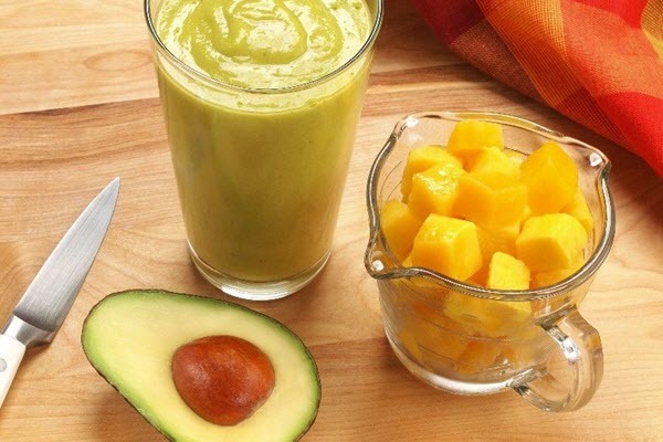 Healthy and Delicious Banana, Avocado & Carrot Smoothie Recipe 1 cach lam sinh to xoai bo 1645764