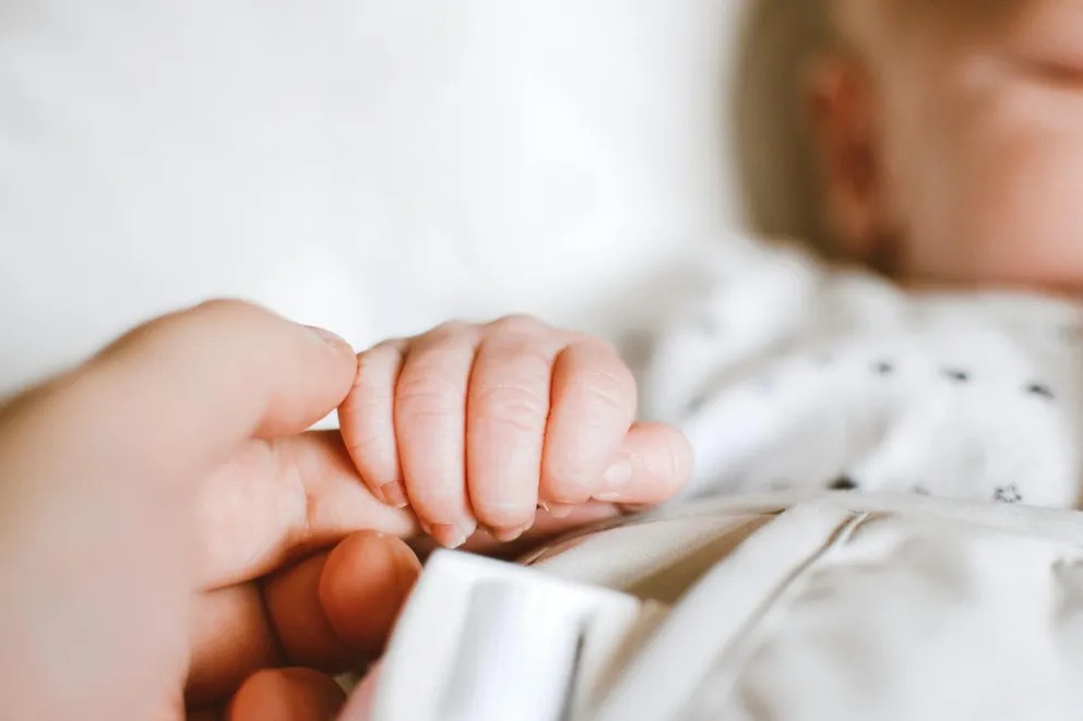 My Husband Handed Me a Baby on Mother's Day—But When I Found Out Whose Child It Was, My World Collapsed 4 download 14 3