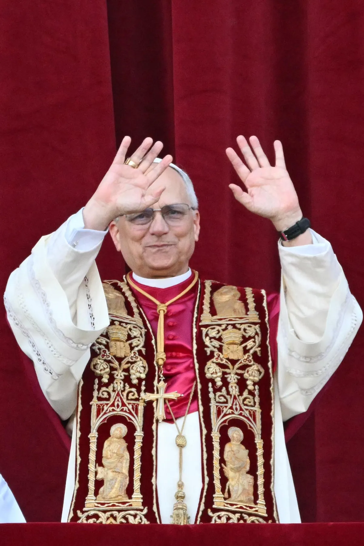 The next pope has officially been named after white smoke emerges on the second day of conclave 5 download 18