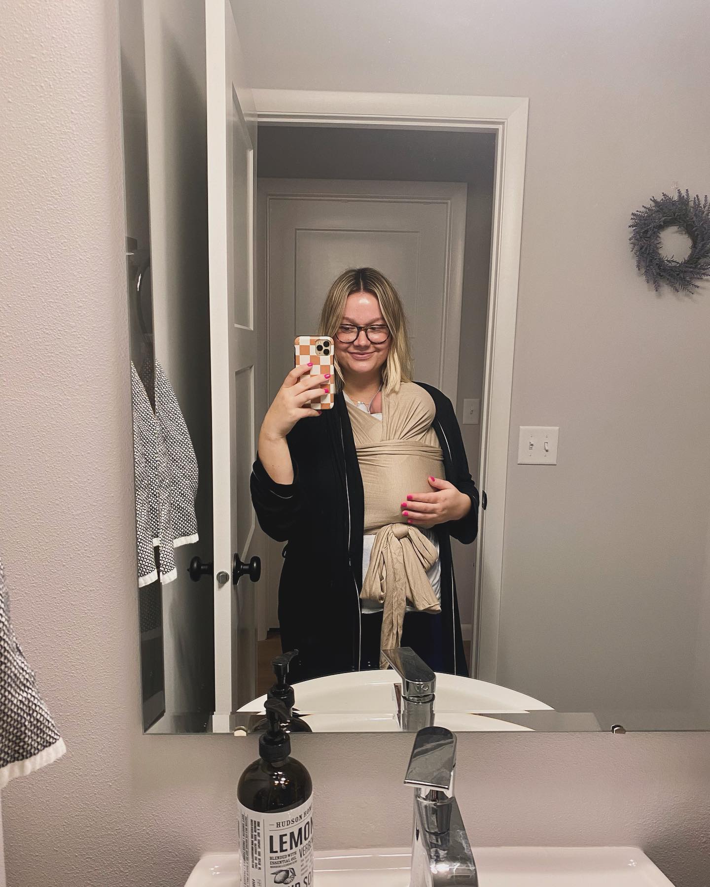 A Woman Was Thrilled to Become a Mom, but 9 Days After Giving Birth, Doctors Diagnosed Her with a Rare C-ancer 2 fcd90bf9 af2f 4d49 b97e aaed490d7e6a