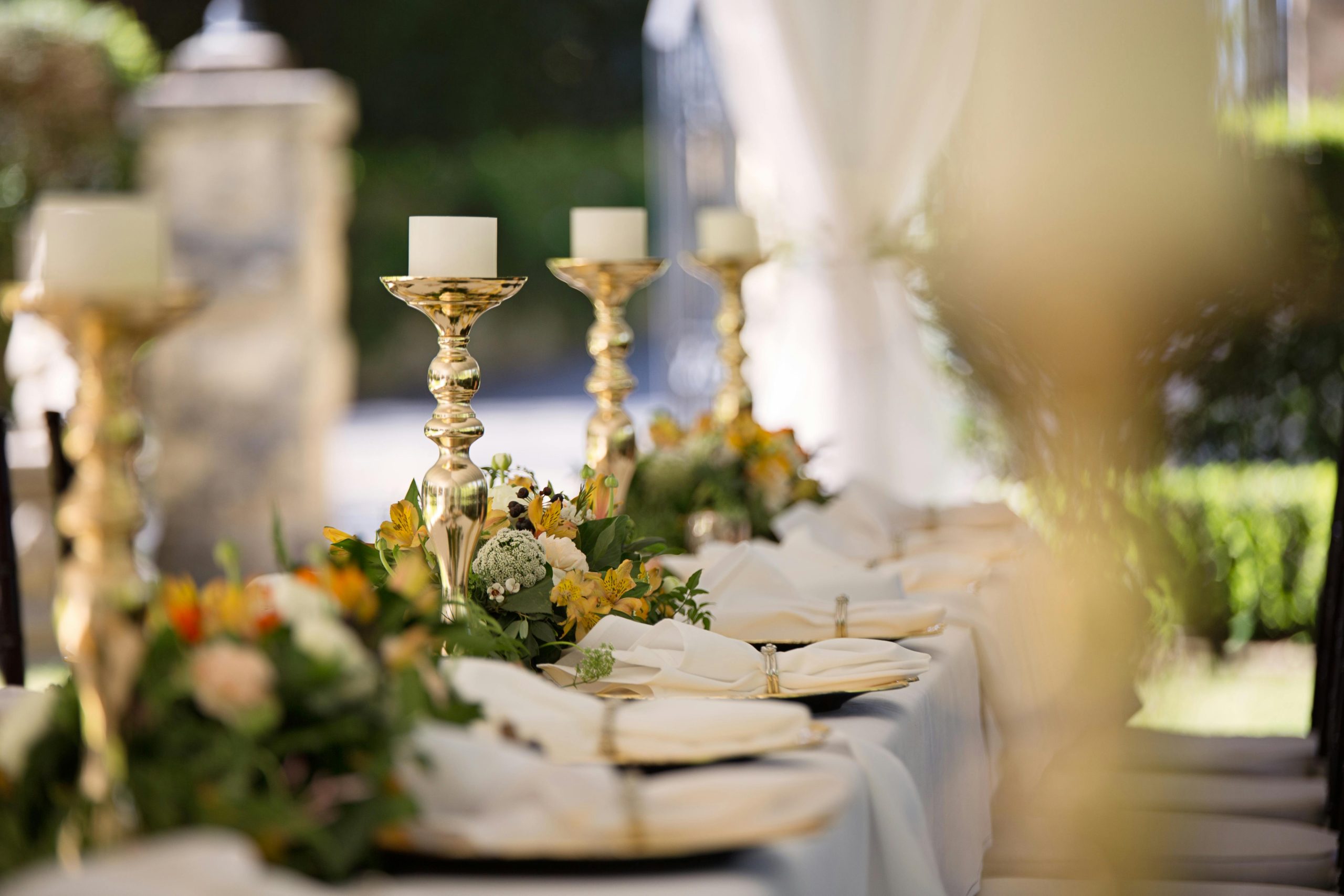 After 25 years, the father came to his daughter’s wedding — but he was turned away… 1 pexels mastercowley 1128783 scaled