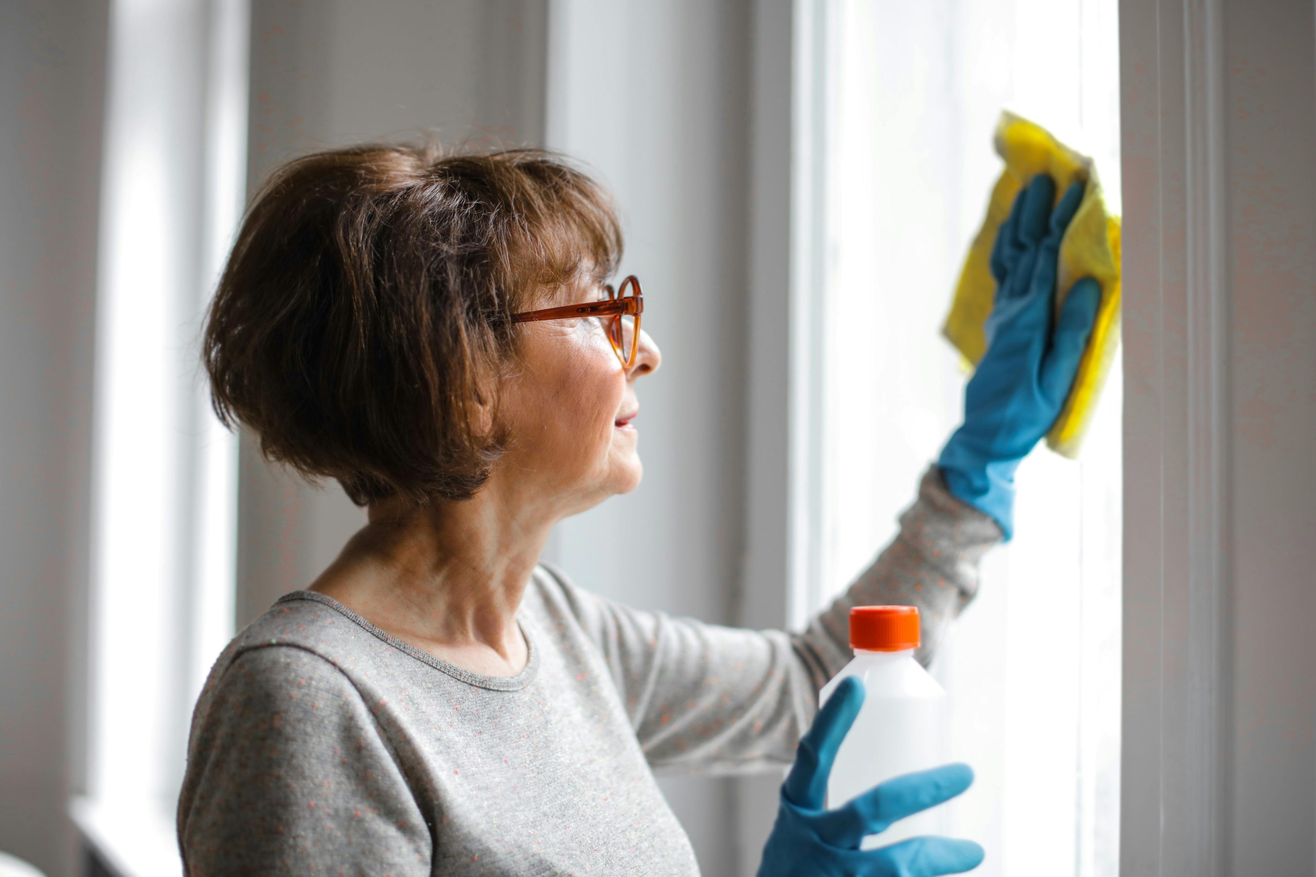 My mother abandoned me at a stranger’s doorstep – 25 years later, she came to work as my housekeeper 4 pexels olly 3768910 scaled