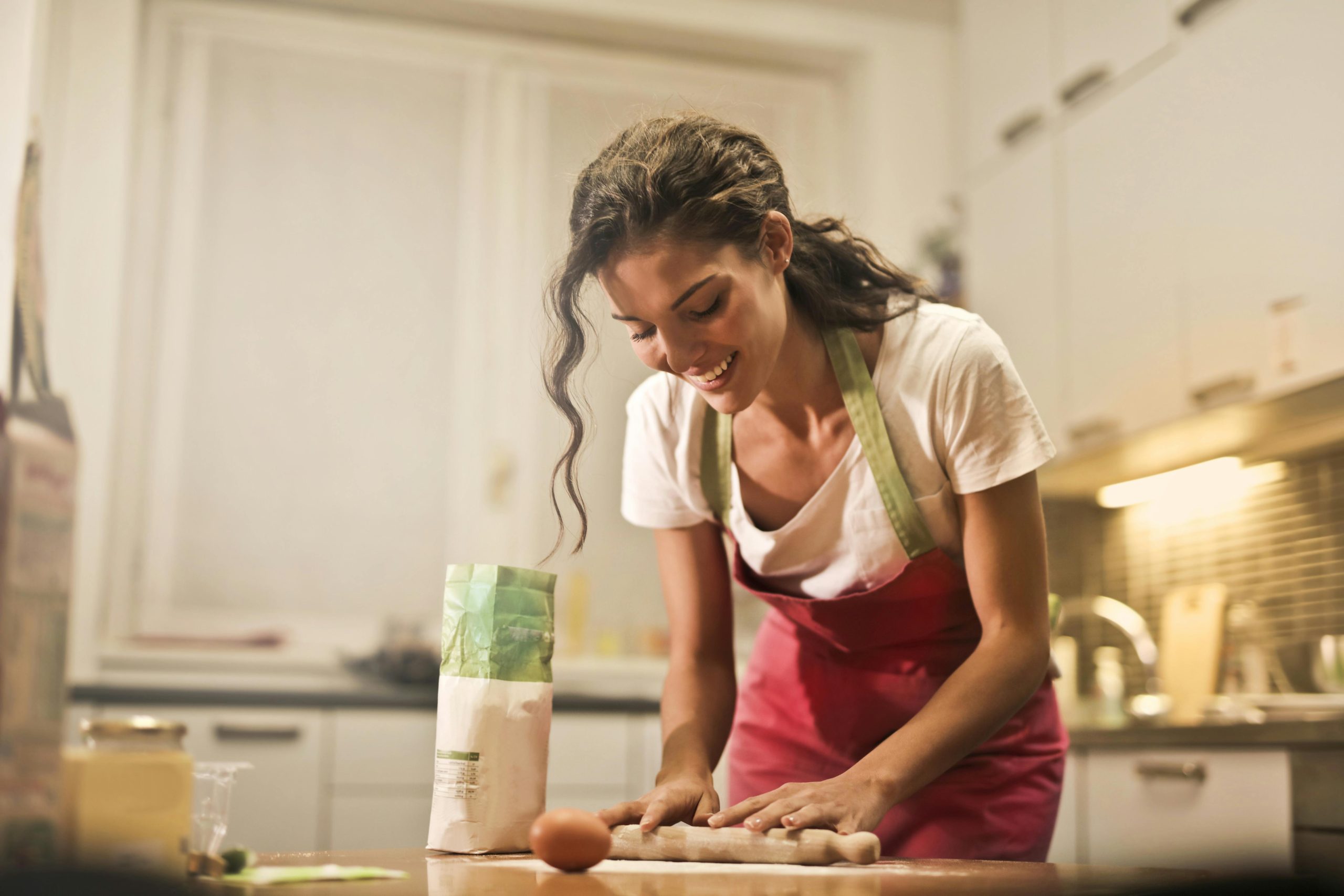 My brother-in-law asked me to bake a cake for his birthday party — When I saw the decorations, I was stunned by his lies 2 pexels olly 3769999 1 scaled