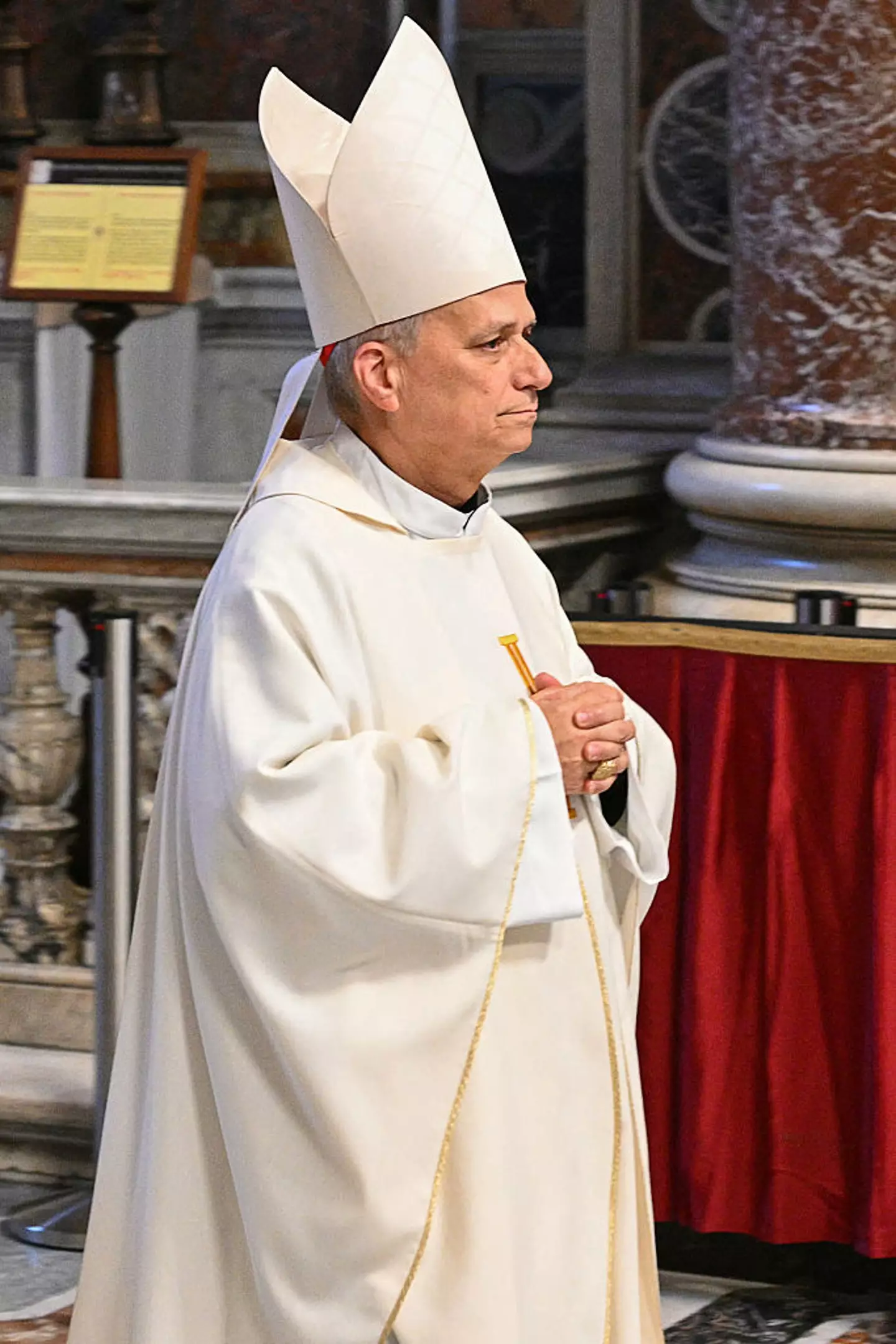 The next pope has officially been named after white smoke emerges on the second day of conclave 1 u